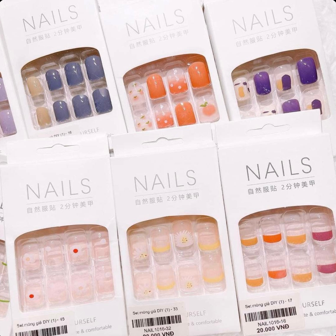 10 Pcs Deal On Nail Set With Free Marvel Makeup Sponge